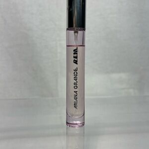 Ariana Grande R.E.M. Lip Gloss - Soft Pink